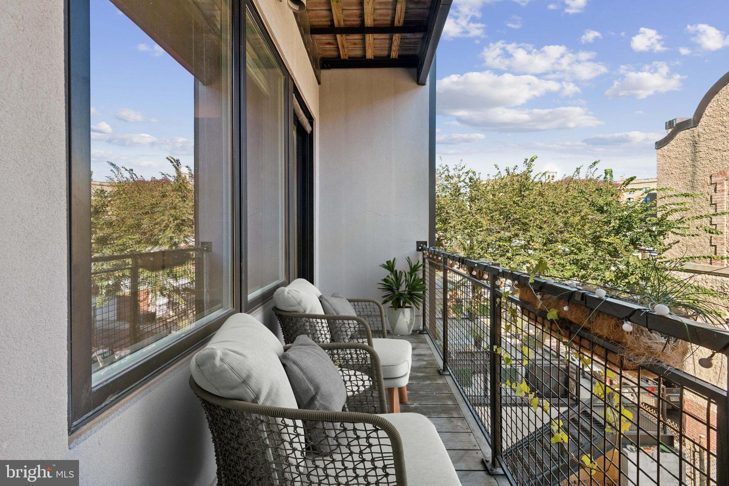 1767 LANIER PL NW #6, WASHINGTON, District Of Columbia 20009, 2 Bedrooms Bedrooms, ,2 BathroomsBathrooms,Residential,For sale,1767 LANIER PL NW #6,DCDC2227940 MLS # DCDC2227940