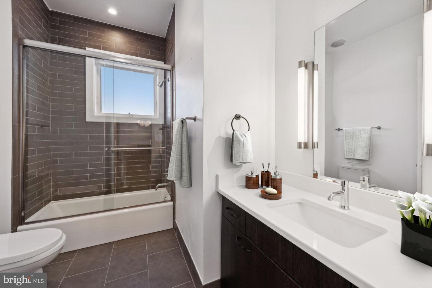 1767 LANIER PL NW #6, WASHINGTON, District Of Columbia 20009, 2 Bedrooms Bedrooms, ,2 BathroomsBathrooms,Residential,For sale,1767 LANIER PL NW #6,DCDC2227940 MLS # DCDC2227940