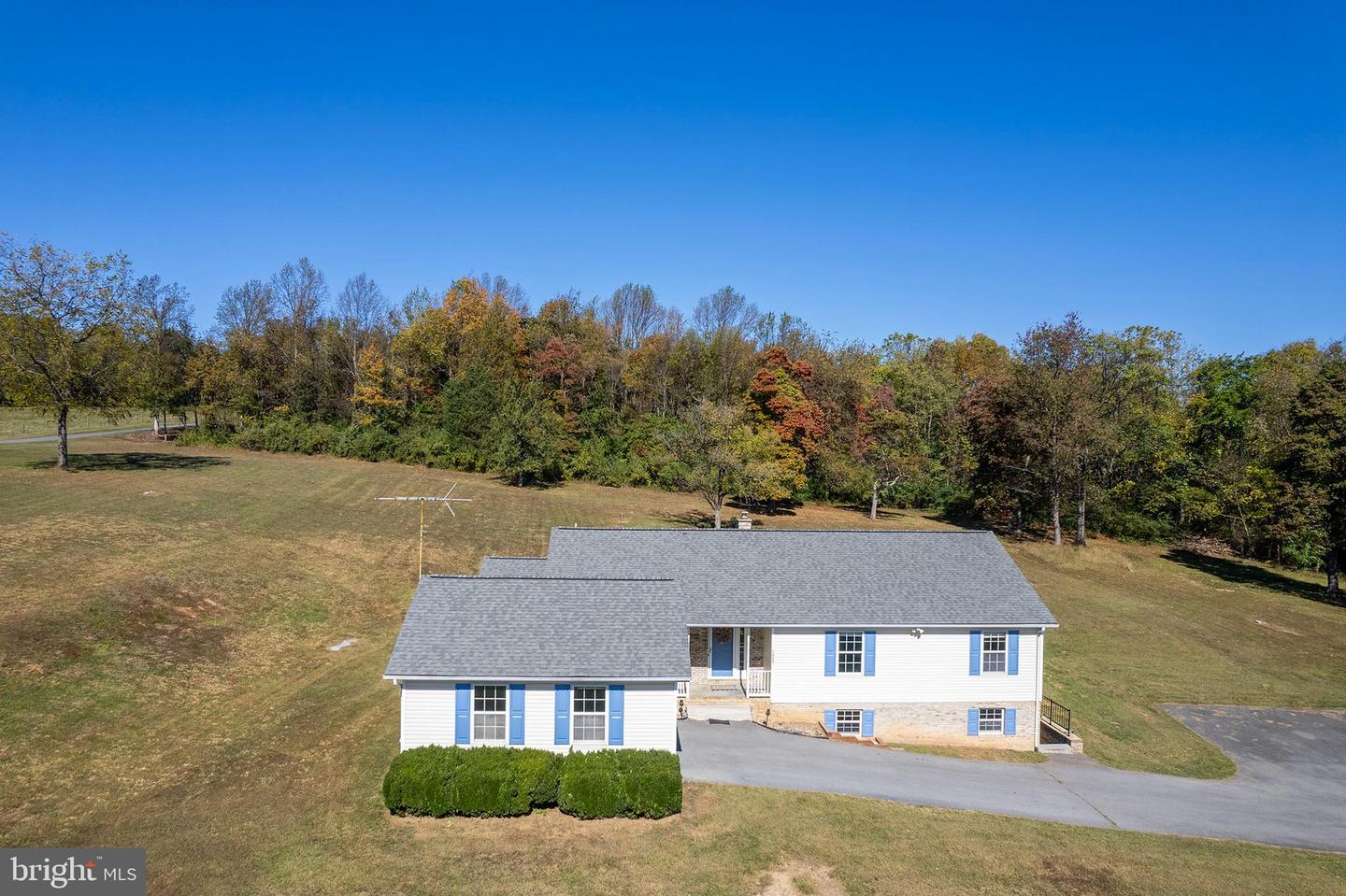 1039 HIATT RD, WINCHESTER, Virginia 22603, 3 Bedrooms Bedrooms, ,2 BathroomsBathrooms,Residential,For sale,1039 HIATT RD,VAFV2037548 MLS # VAFV2037548