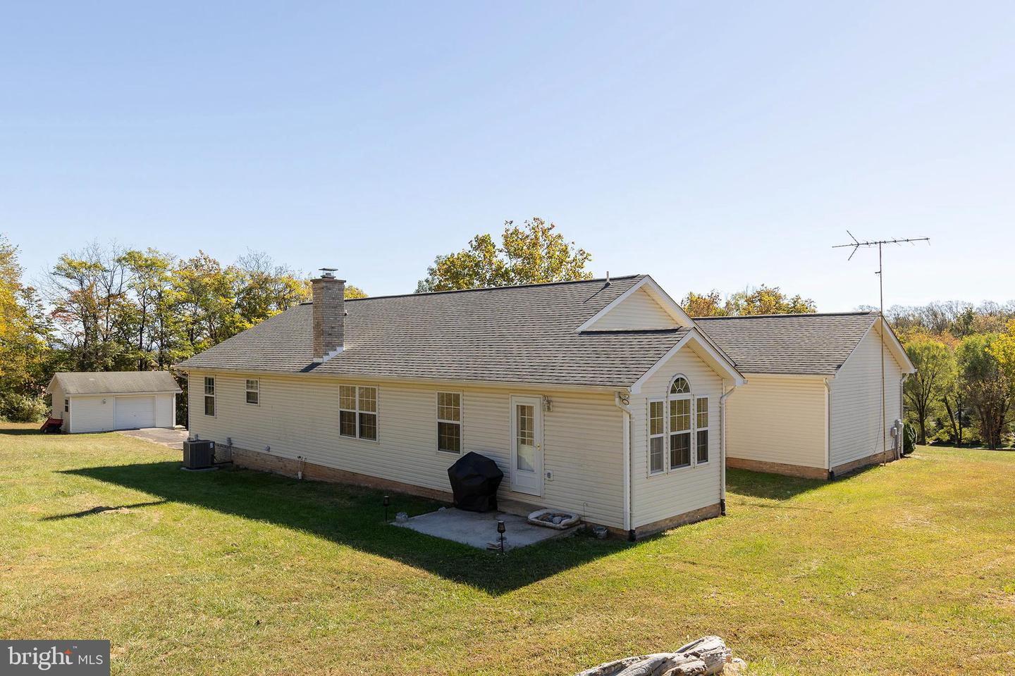 1039 HIATT RD, WINCHESTER, Virginia 22603, 3 Bedrooms Bedrooms, ,2 BathroomsBathrooms,Residential,For sale,1039 HIATT RD,VAFV2037548 MLS # VAFV2037548