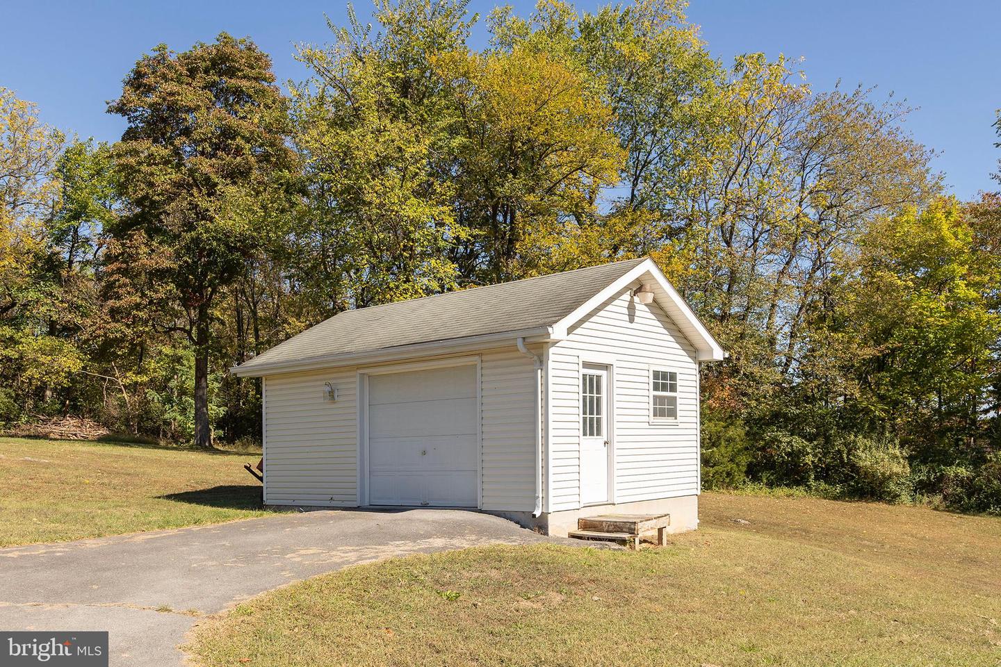 1039 HIATT RD, WINCHESTER, Virginia 22603, 3 Bedrooms Bedrooms, ,2 BathroomsBathrooms,Residential,For sale,1039 HIATT RD,VAFV2037548 MLS # VAFV2037548