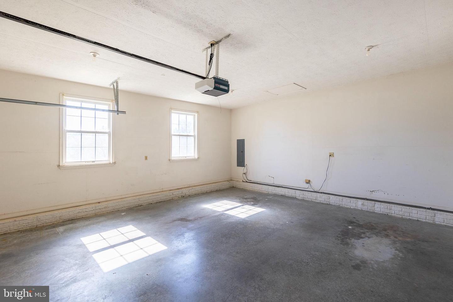 1039 HIATT RD, WINCHESTER, Virginia 22603, 3 Bedrooms Bedrooms, ,2 BathroomsBathrooms,Residential,For sale,1039 HIATT RD,VAFV2037548 MLS # VAFV2037548