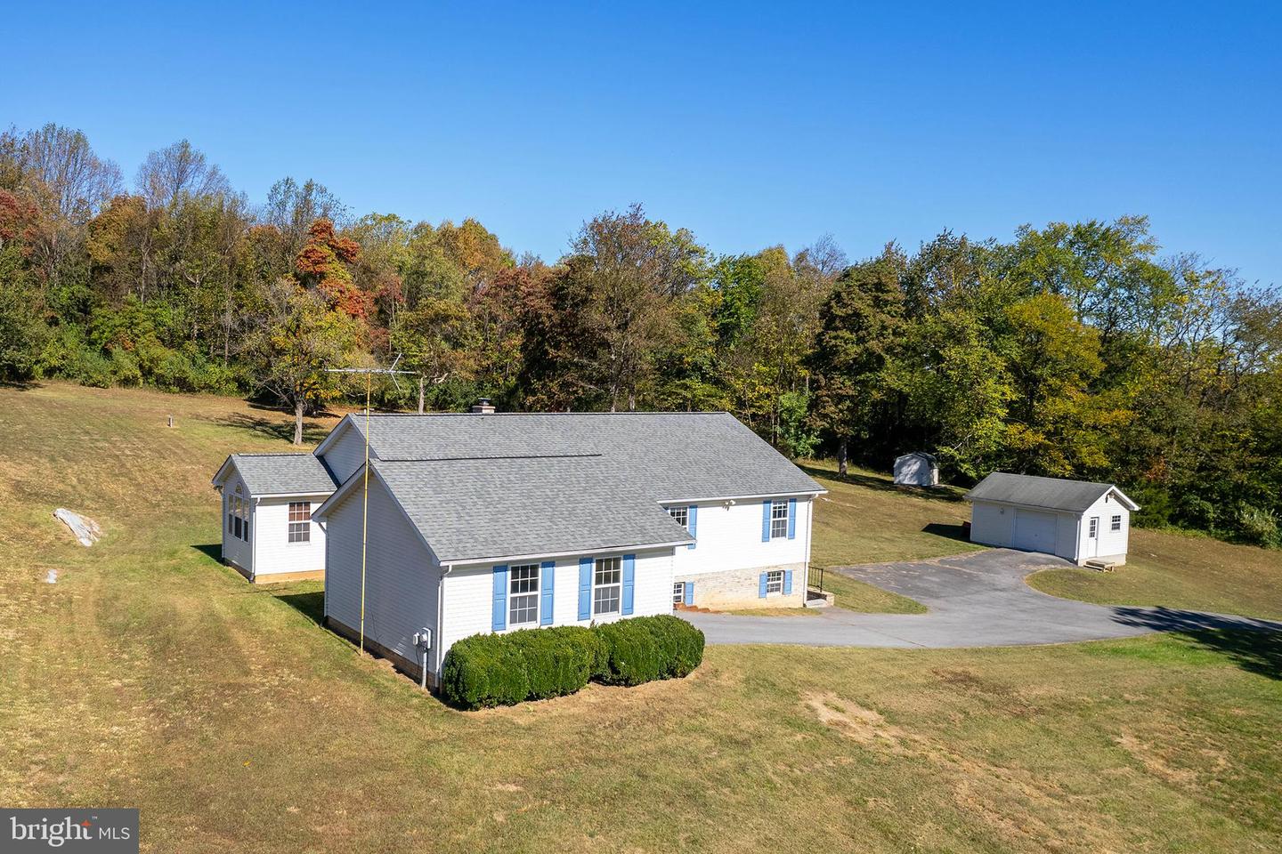 1039 HIATT RD, WINCHESTER, Virginia 22603, 3 Bedrooms Bedrooms, ,2 BathroomsBathrooms,Residential,For sale,1039 HIATT RD,VAFV2037548 MLS # VAFV2037548