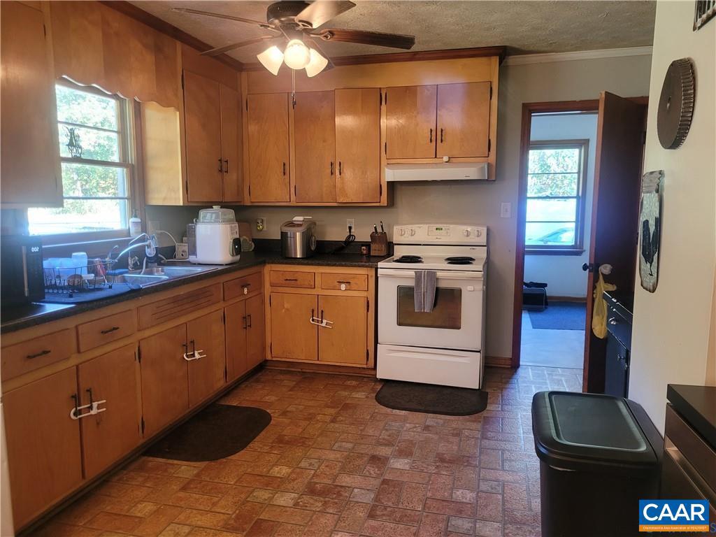 28153 N JAMES MADISON HWY, NEW CANTON, Virginia 23123, 3 Bedrooms Bedrooms, ,1 BathroomBathrooms,Residential,For sale,28153 N JAMES MADISON HWY,670238 MLS # 670238