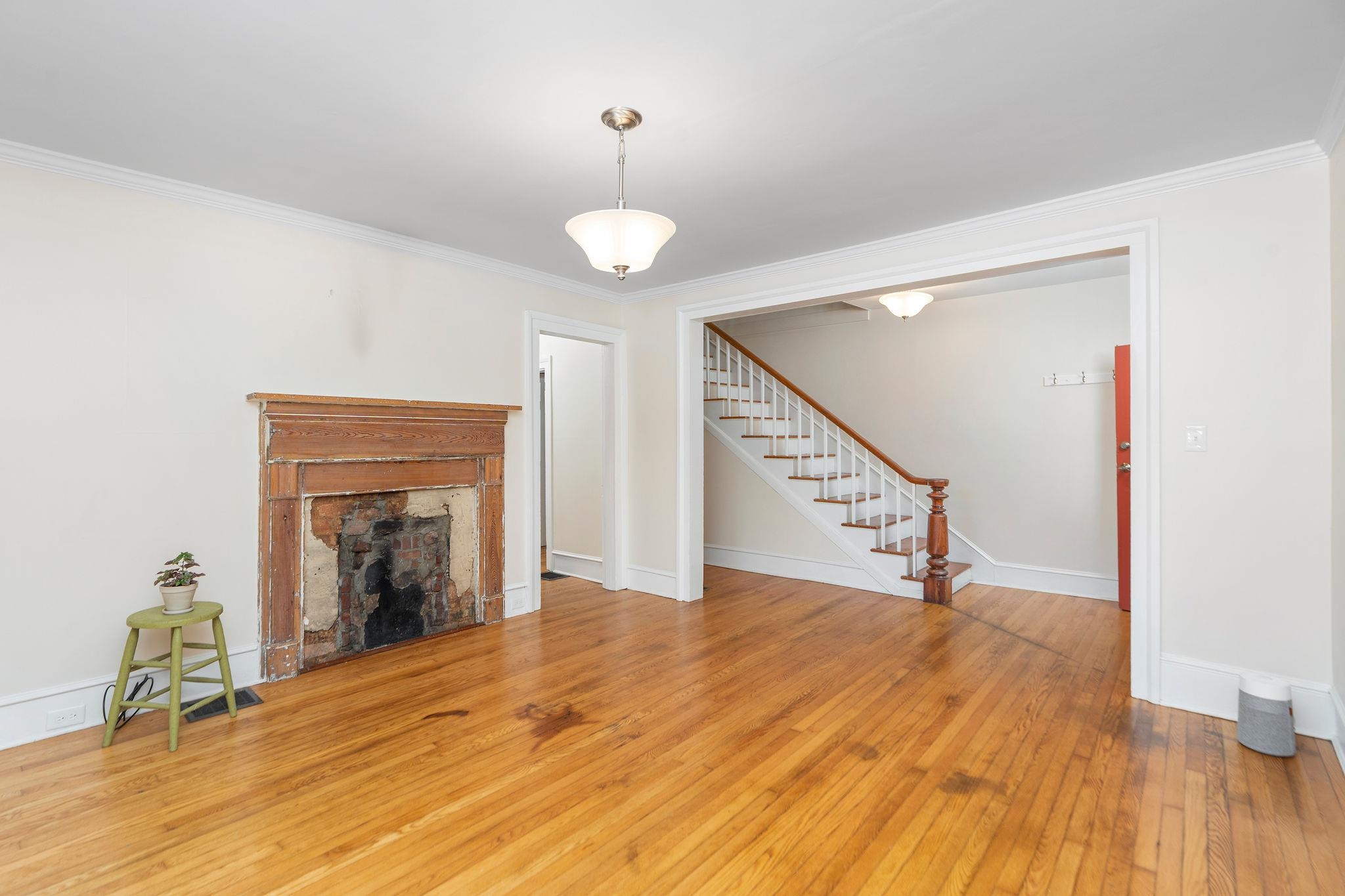 311 LEWIS ST, STAUNTON, Virginia 24401, 2 Bedrooms Bedrooms, ,2 BathroomsBathrooms,Residential,311 LEWIS ST,666467 MLS # 666467