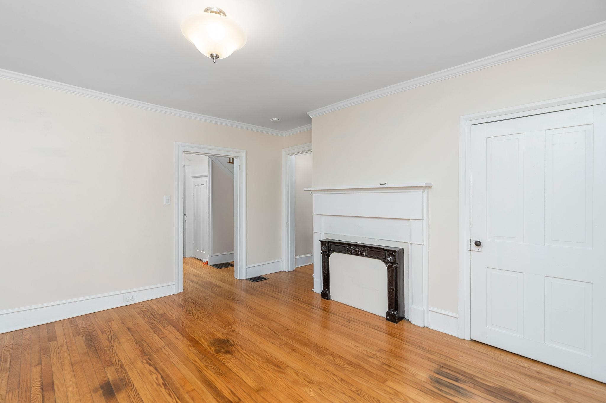 311 LEWIS ST, STAUNTON, Virginia 24401, 2 Bedrooms Bedrooms, ,2 BathroomsBathrooms,Residential,311 LEWIS ST,666467 MLS # 666467