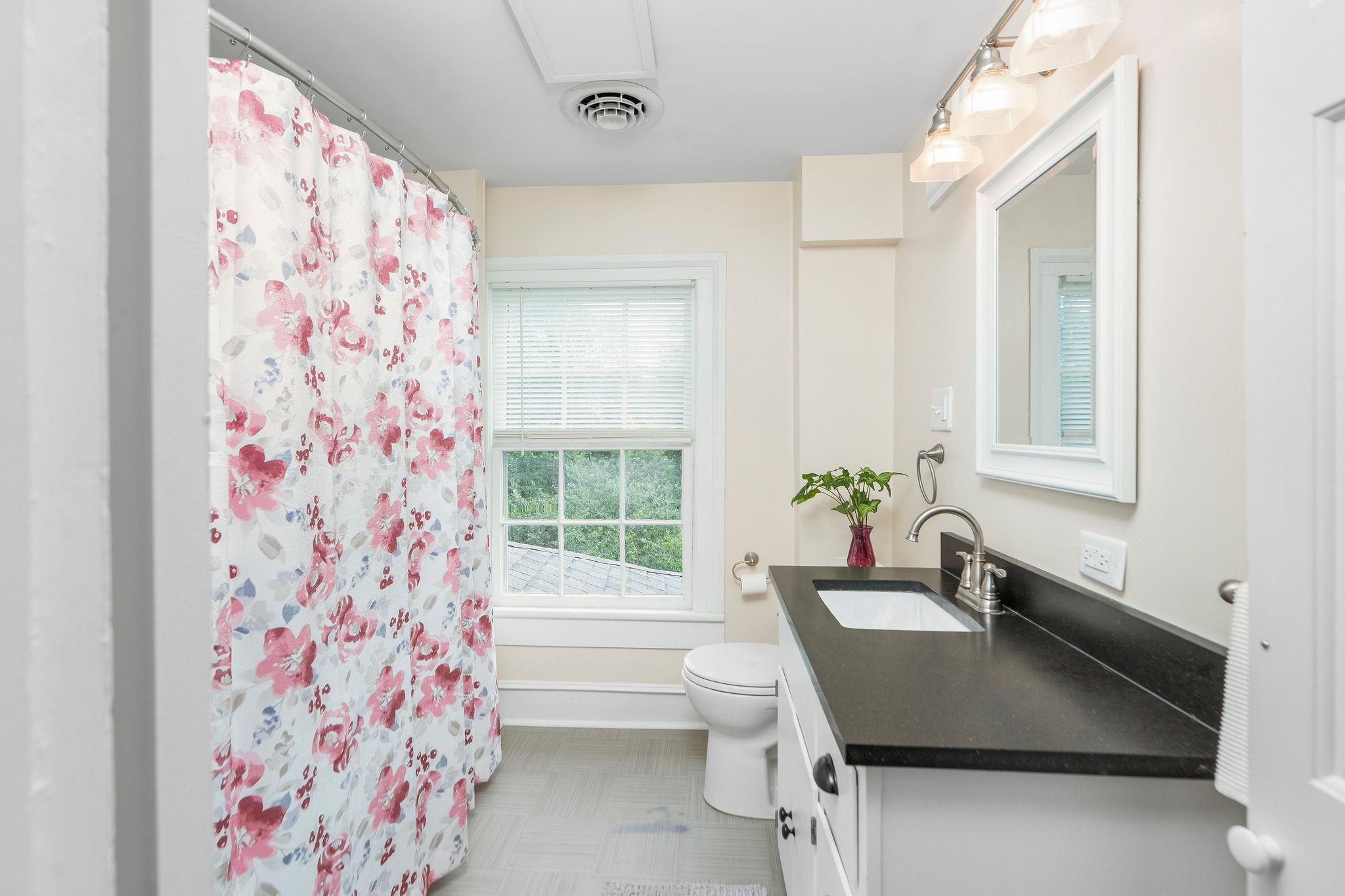311 LEWIS ST, STAUNTON, Virginia 24401, 2 Bedrooms Bedrooms, ,2 BathroomsBathrooms,Residential,311 LEWIS ST,666467 MLS # 666467