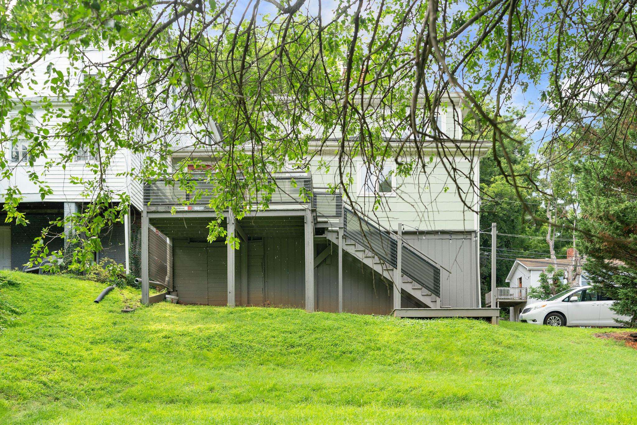 311 LEWIS ST, STAUNTON, Virginia 24401, 2 Bedrooms Bedrooms, ,2 BathroomsBathrooms,Residential,311 LEWIS ST,666467 MLS # 666467