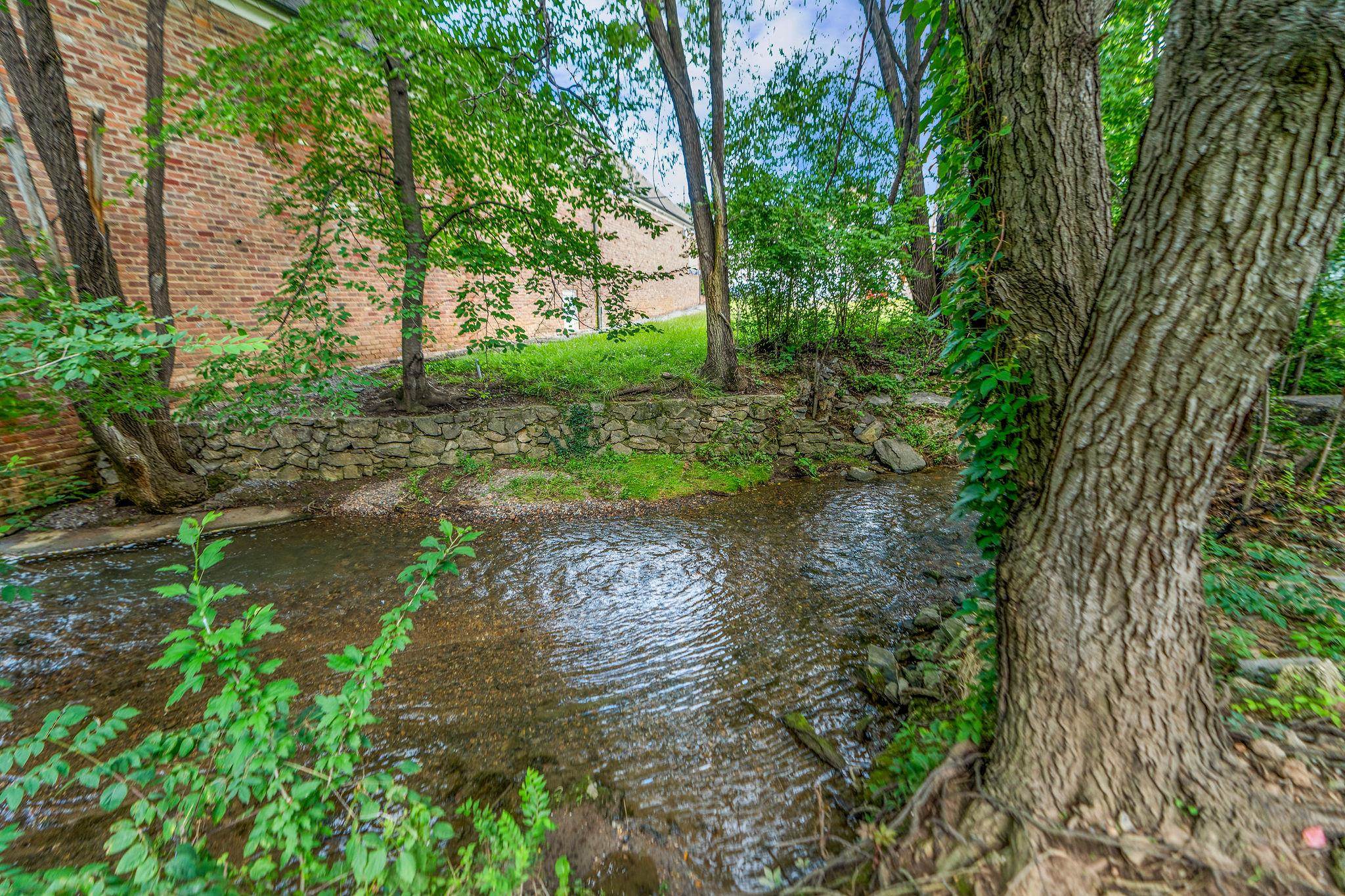 311 LEWIS ST, STAUNTON, Virginia 24401, 2 Bedrooms Bedrooms, ,2 BathroomsBathrooms,Residential,311 LEWIS ST,666467 MLS # 666467