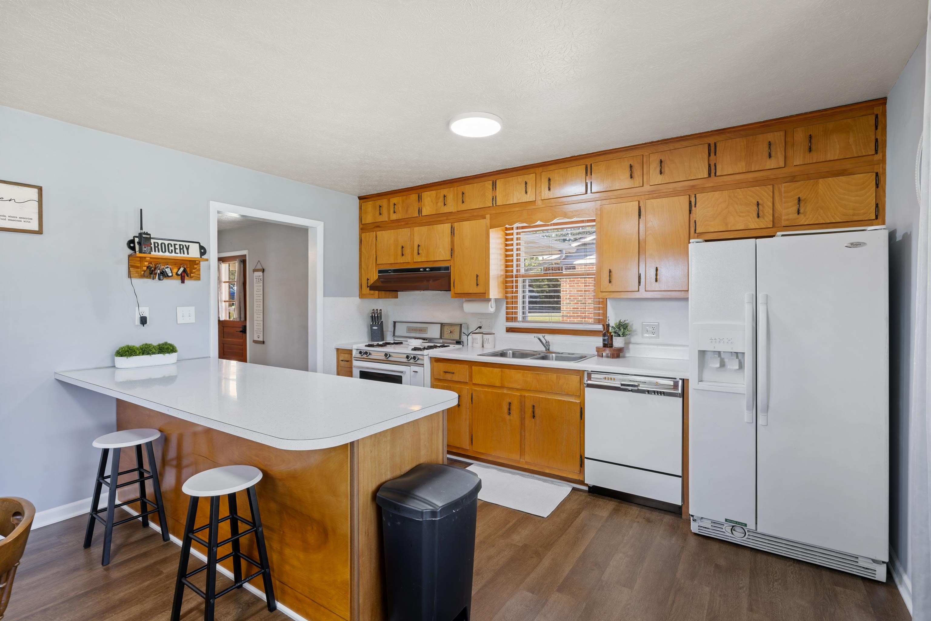 97 HILLSIDE DR, VERONA, Virginia 24482, 3 Bedrooms Bedrooms, ,1 BathroomBathrooms,Residential,97 HILLSIDE DR,670249 MLS # 670249