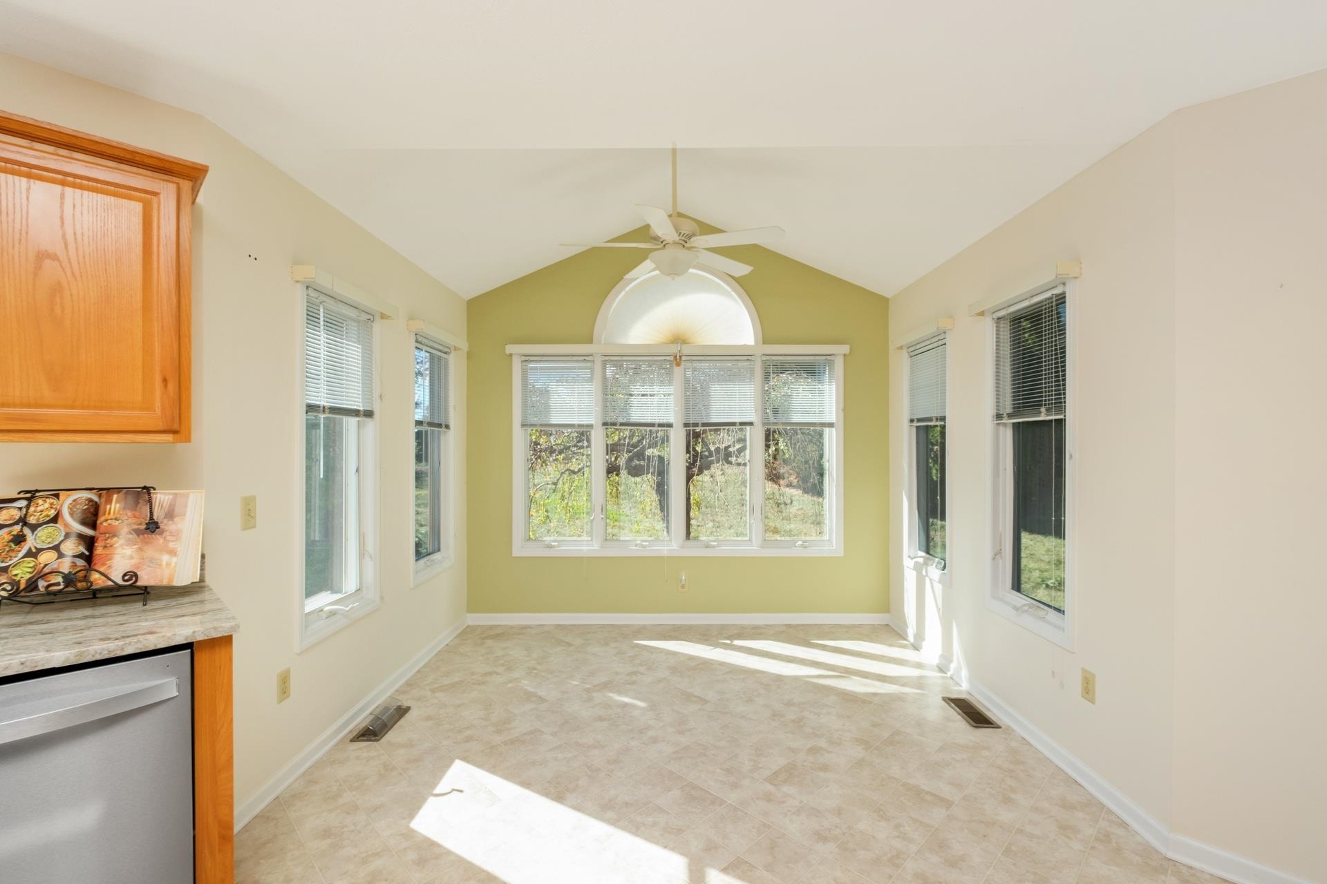 2221 LAKE TERRACE DR, HARRISONBURG, Virginia 22802, 2 Bedrooms Bedrooms, ,2 BathroomsBathrooms,Residential,Shenk,2221 LAKE TERRACE DR,670253 MLS # 670253