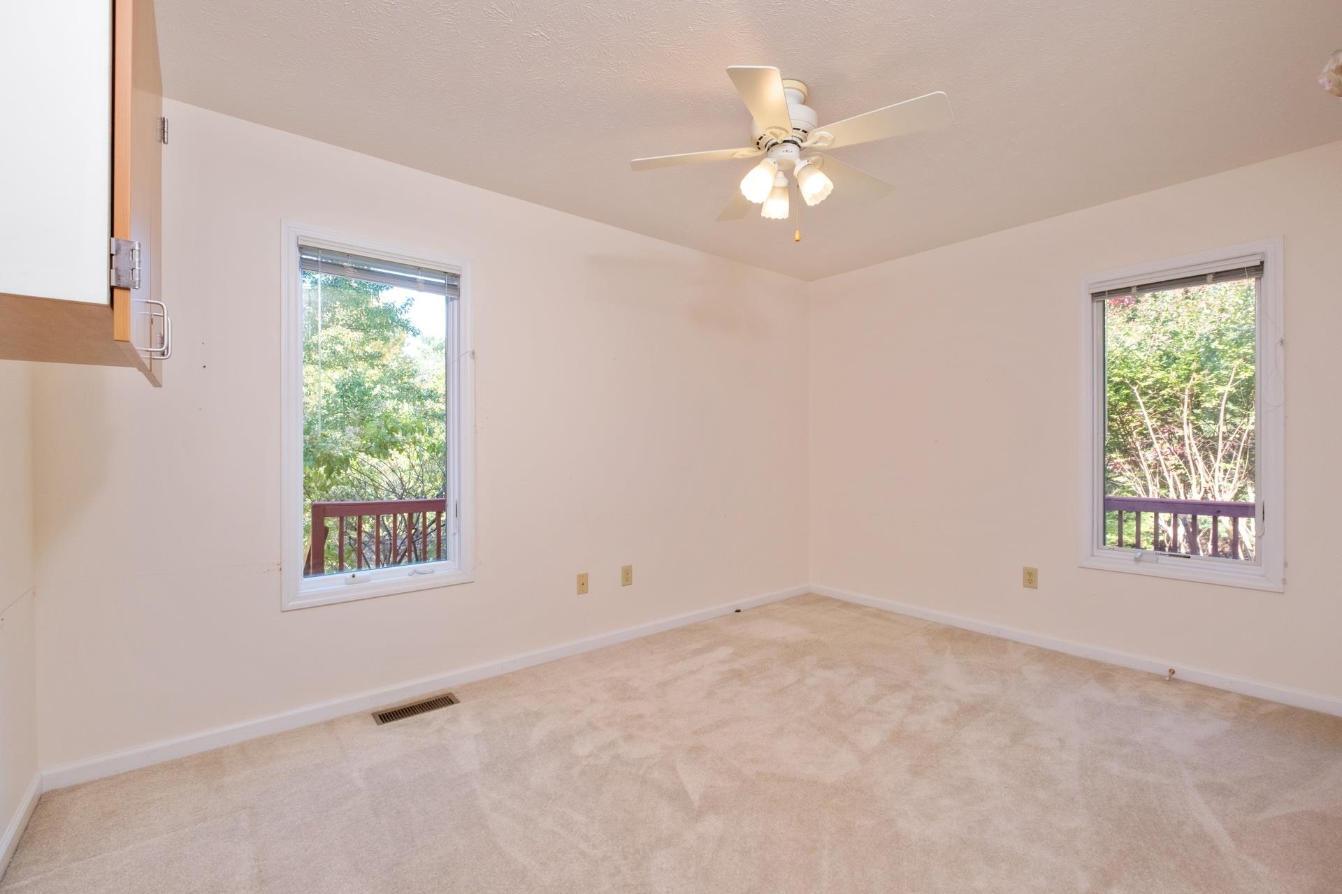 2221 LAKE TERRACE DR, HARRISONBURG, Virginia 22802, 2 Bedrooms Bedrooms, ,2 BathroomsBathrooms,Residential,Shenk,2221 LAKE TERRACE DR,670253 MLS # 670253