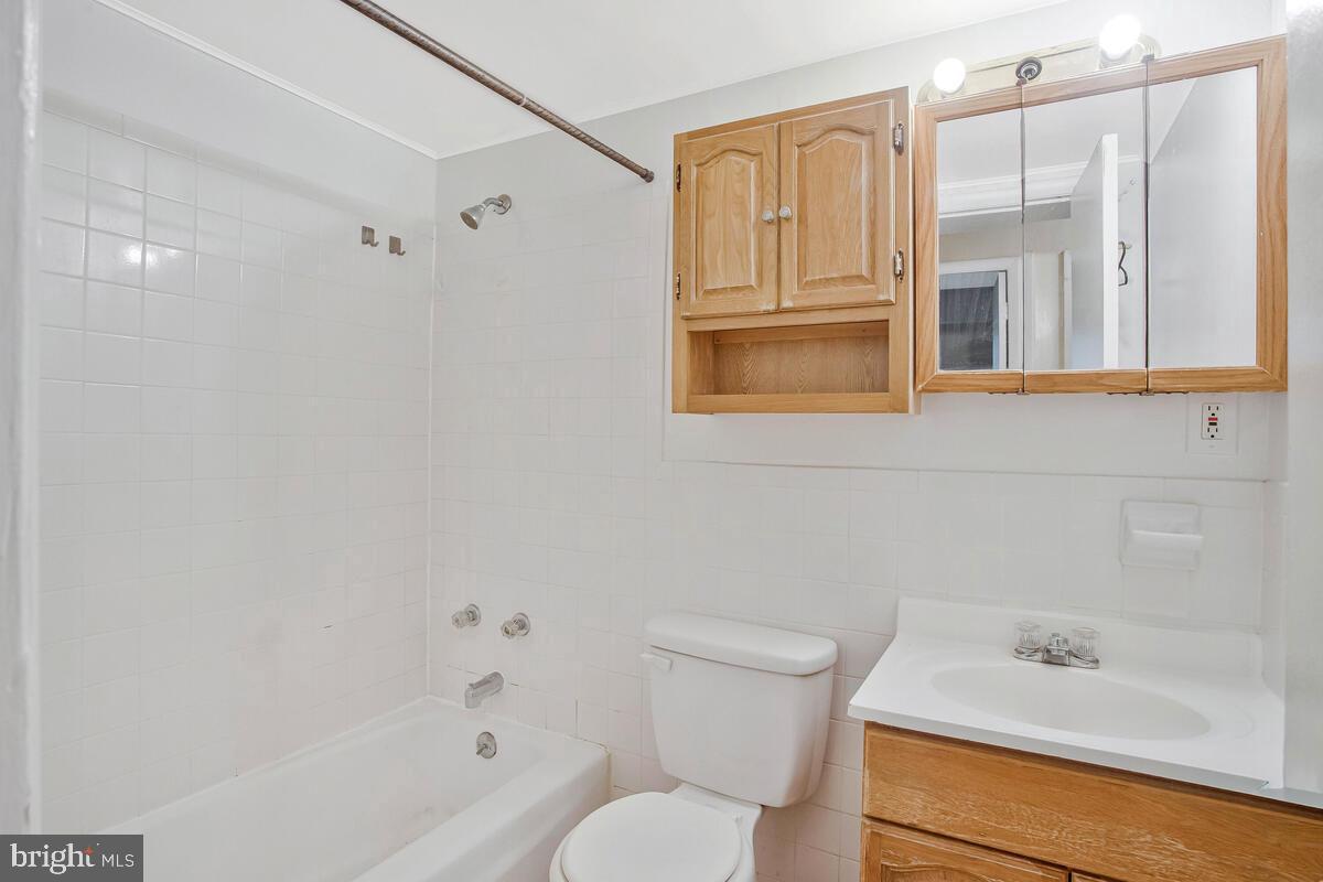 12654 DARA DR #T-2, WOODBRIDGE, Virginia 22192, 3 Bedrooms Bedrooms, ,1 BathroomBathrooms,Residential,For sale,12654 DARA DR #T-2,VAPW2103744 MLS # VAPW2103744