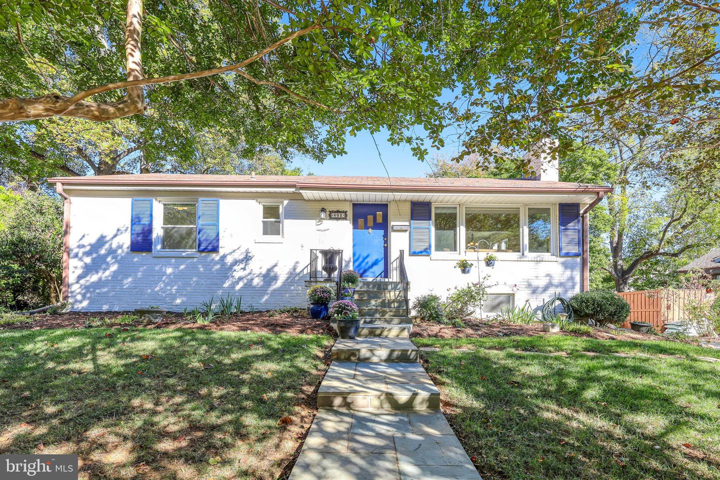 602 RANDOLPH ST, FALLS CHURCH, Virginia 22046, 4 Bedrooms Bedrooms, 11 Rooms Rooms,2 BathroomsBathrooms,Residential,For sale,602 RANDOLPH ST,VAFA2003312 MLS # VAFA2003312