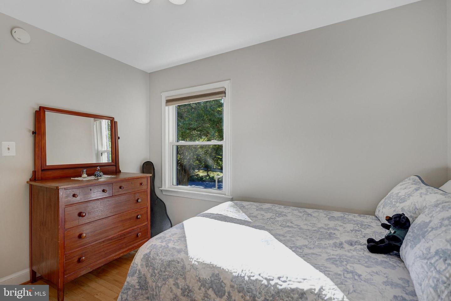 602 RANDOLPH ST, FALLS CHURCH, Virginia 22046, 4 Bedrooms Bedrooms, 11 Rooms Rooms,2 BathroomsBathrooms,Residential,For sale,602 RANDOLPH ST,VAFA2003312 MLS # VAFA2003312
