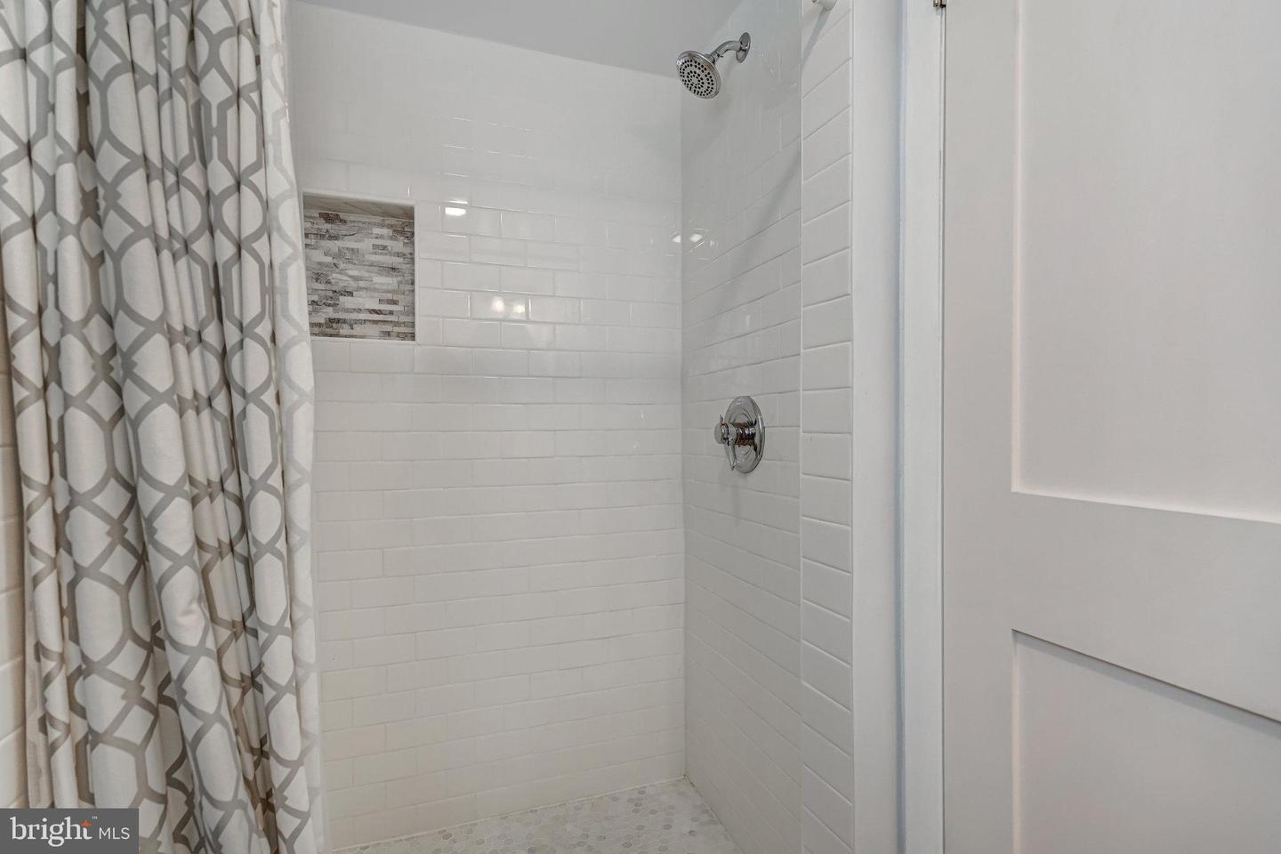 602 RANDOLPH ST, FALLS CHURCH, Virginia 22046, 4 Bedrooms Bedrooms, 11 Rooms Rooms,2 BathroomsBathrooms,Residential,For sale,602 RANDOLPH ST,VAFA2003312 MLS # VAFA2003312
