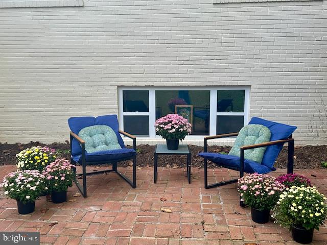 602 RANDOLPH ST, FALLS CHURCH, Virginia 22046, 4 Bedrooms Bedrooms, 11 Rooms Rooms,2 BathroomsBathrooms,Residential,For sale,602 RANDOLPH ST,VAFA2003312 MLS # VAFA2003312