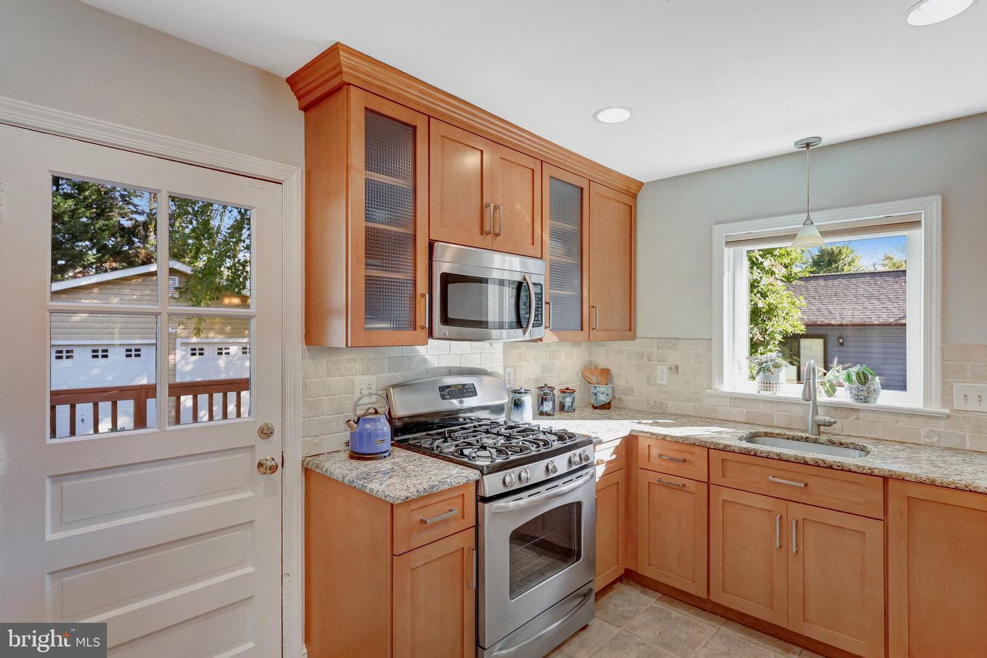 602 RANDOLPH ST, FALLS CHURCH, Virginia 22046, 4 Bedrooms Bedrooms, 11 Rooms Rooms,2 BathroomsBathrooms,Residential,For sale,602 RANDOLPH ST,VAFA2003312 MLS # VAFA2003312