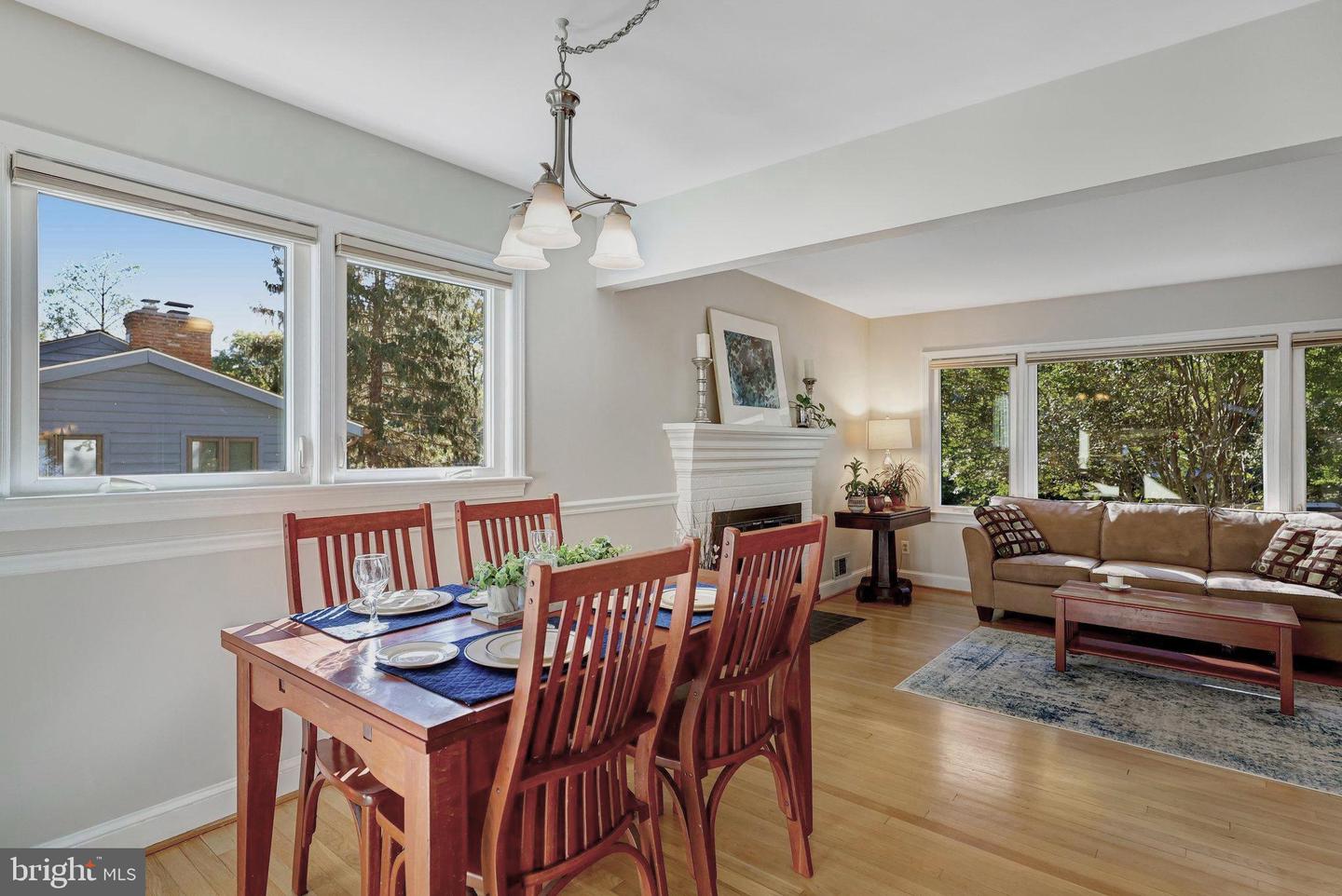 602 RANDOLPH ST, FALLS CHURCH, Virginia 22046, 4 Bedrooms Bedrooms, 11 Rooms Rooms,2 BathroomsBathrooms,Residential,For sale,602 RANDOLPH ST,VAFA2003312 MLS # VAFA2003312