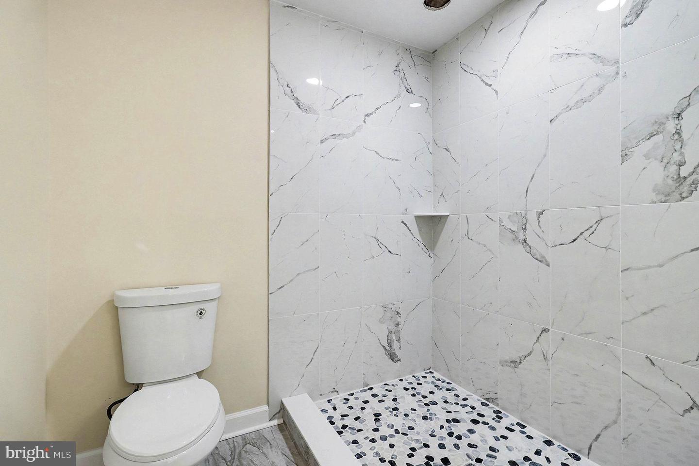 723 LAKE CAROLINE DR, RUTHER GLEN, Virginia 22546, 3 Bedrooms Bedrooms, 13 Rooms Rooms,3 BathroomsBathrooms,Residential,For sale,723 LAKE CAROLINE DR,VACV2008962 MLS # VACV2008962