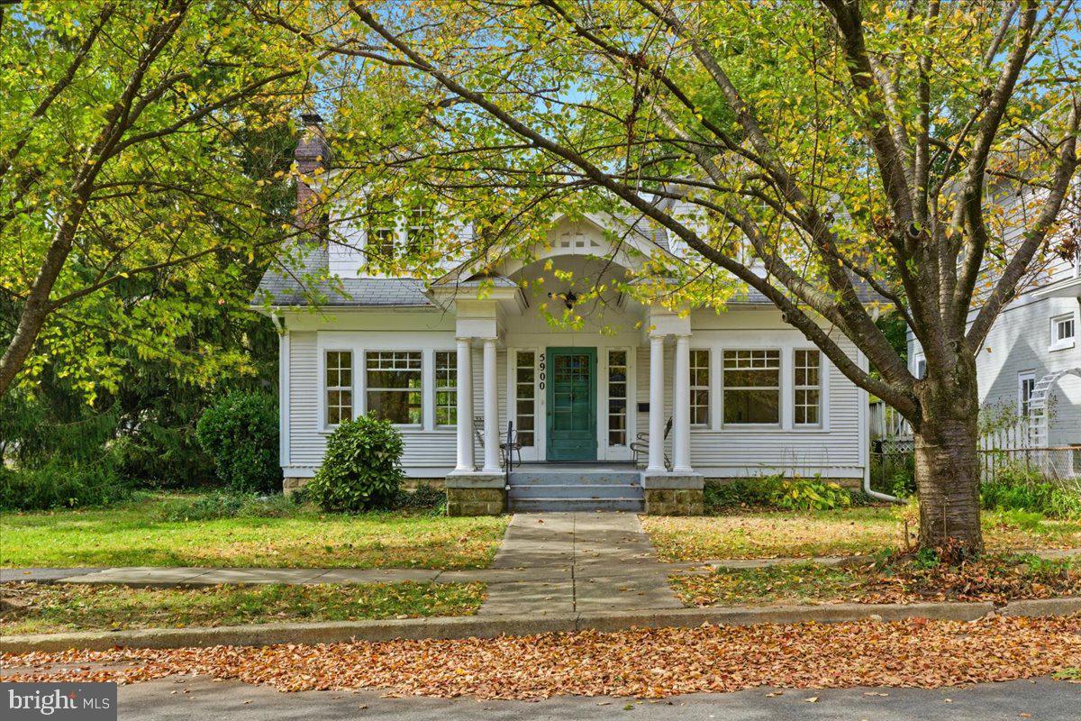 5900 32ND ST NW, WASHINGTON, District Of Columbia 20015, 4 Bedrooms Bedrooms, ,2 BathroomsBathrooms,Residential,For sale,5900 32ND ST NW,DCDC2226294 MLS # DCDC2226294