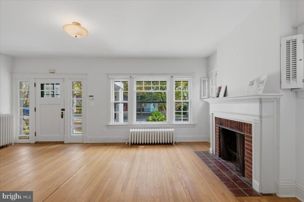 5900 32ND ST NW, WASHINGTON, District Of Columbia 20015, 4 Bedrooms Bedrooms, ,2 BathroomsBathrooms,Residential,For sale,5900 32ND ST NW,DCDC2226294 MLS # DCDC2226294