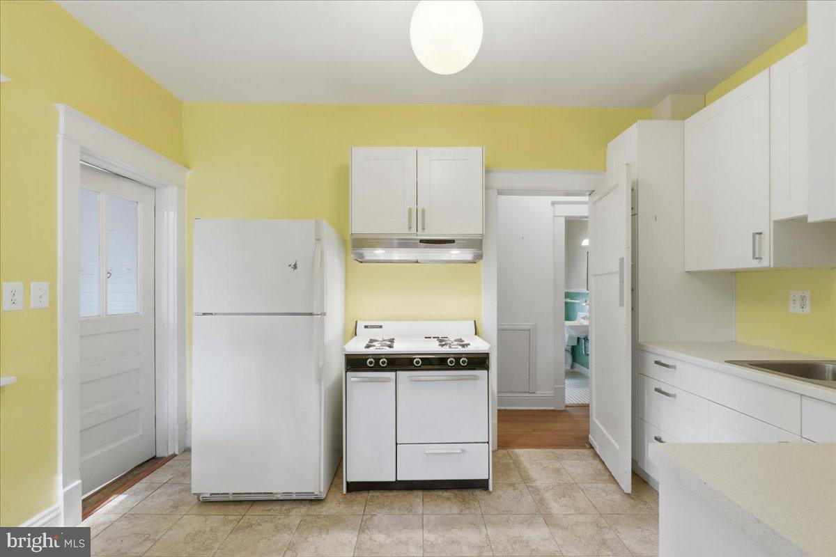 5900 32ND ST NW, WASHINGTON, District Of Columbia 20015, 4 Bedrooms Bedrooms, ,2 BathroomsBathrooms,Residential,For sale,5900 32ND ST NW,DCDC2226294 MLS # DCDC2226294