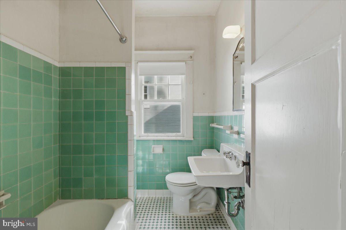 5900 32ND ST NW, WASHINGTON, District Of Columbia 20015, 4 Bedrooms Bedrooms, ,2 BathroomsBathrooms,Residential,For sale,5900 32ND ST NW,DCDC2226294 MLS # DCDC2226294