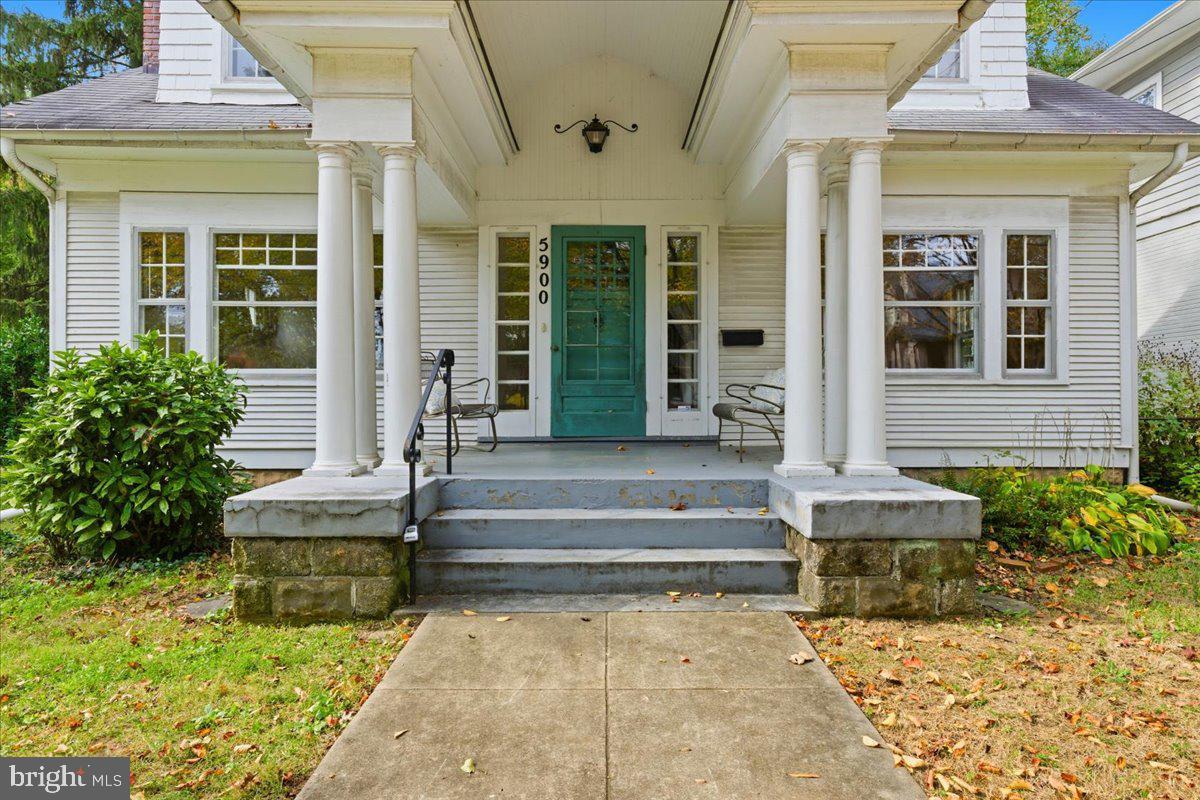 5900 32ND ST NW, WASHINGTON, District Of Columbia 20015, 4 Bedrooms Bedrooms, ,2 BathroomsBathrooms,Residential,For sale,5900 32ND ST NW,DCDC2226294 MLS # DCDC2226294
