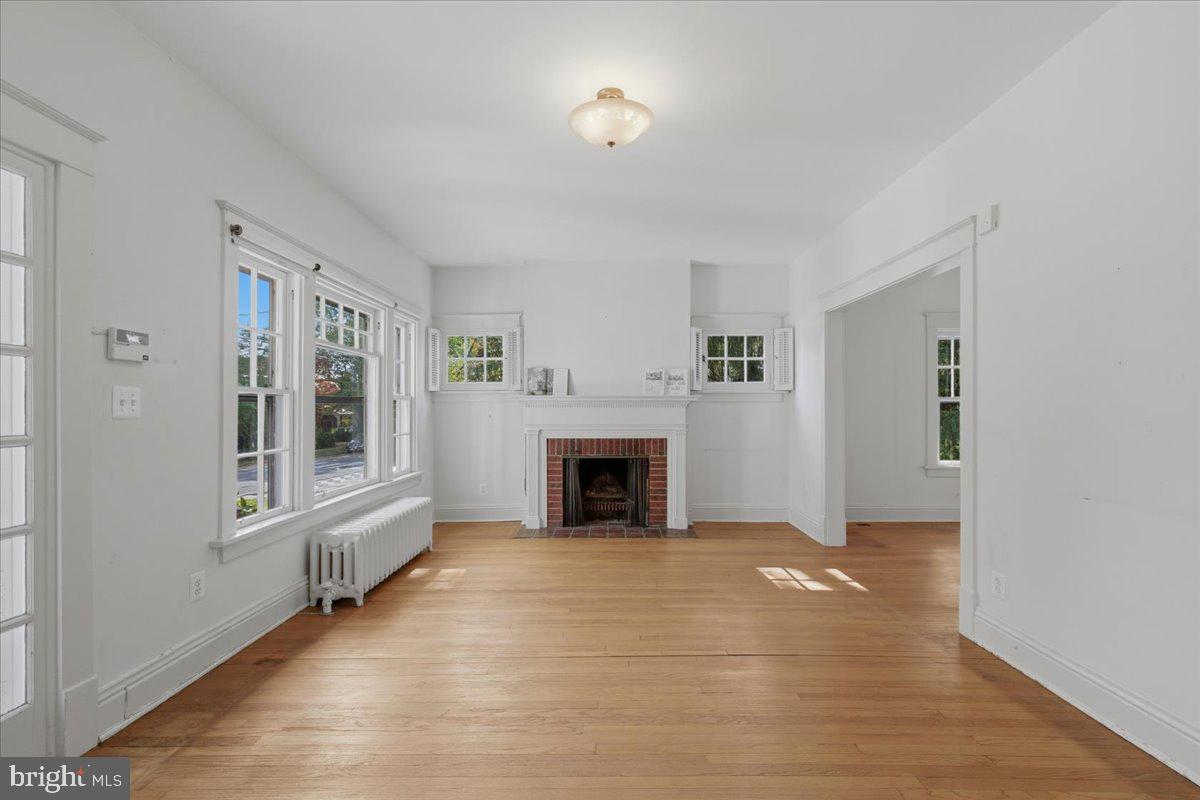 5900 32ND ST NW, WASHINGTON, District Of Columbia 20015, 4 Bedrooms Bedrooms, ,2 BathroomsBathrooms,Residential,For sale,5900 32ND ST NW,DCDC2226294 MLS # DCDC2226294