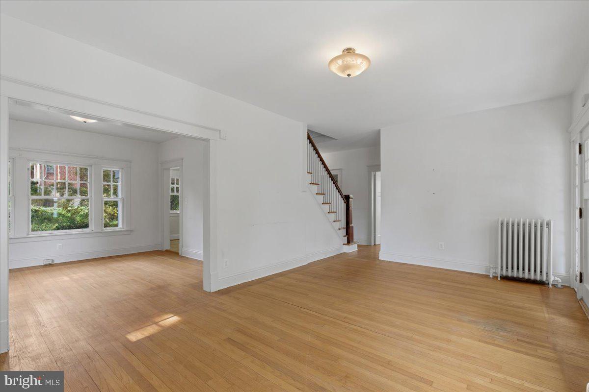 5900 32ND ST NW, WASHINGTON, District Of Columbia 20015, 4 Bedrooms Bedrooms, ,2 BathroomsBathrooms,Residential,For sale,5900 32ND ST NW,DCDC2226294 MLS # DCDC2226294