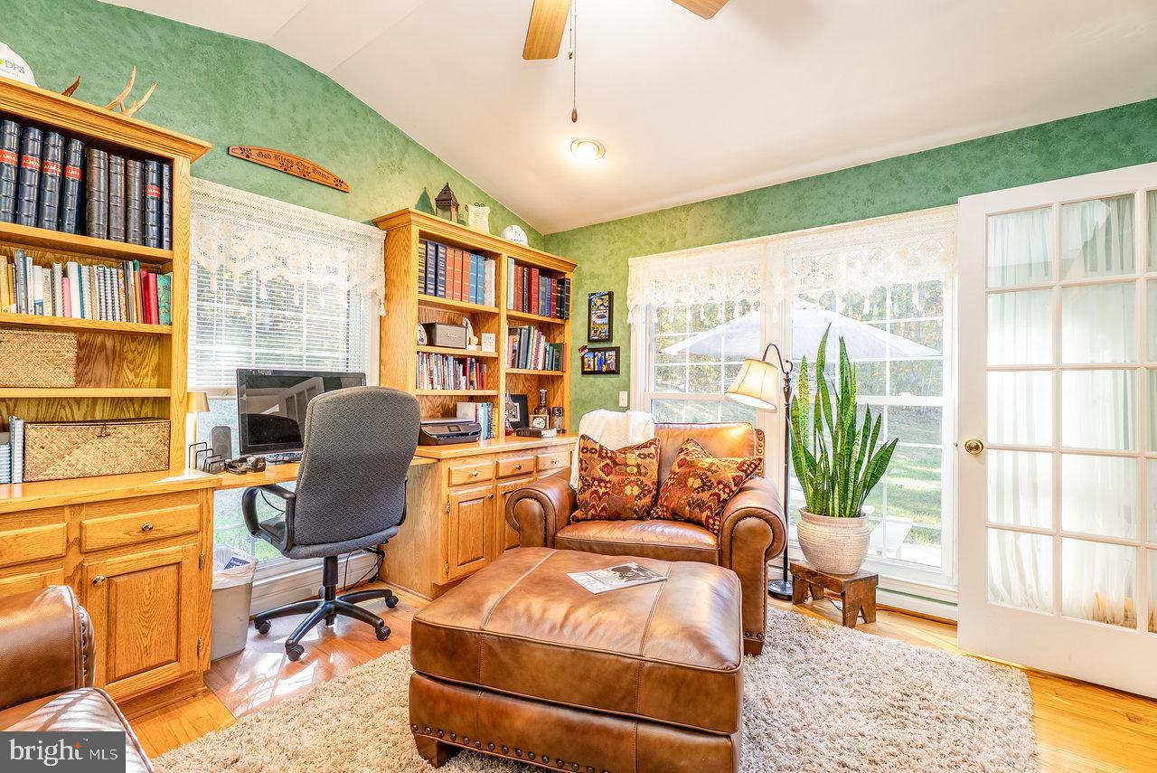 389 MASH LN, EDINBURG, Virginia 22824, 3 Bedrooms Bedrooms, ,3 BathroomsBathrooms,Residential,For sale,389 MASH LN,VASH2012788 MLS # VASH2012788