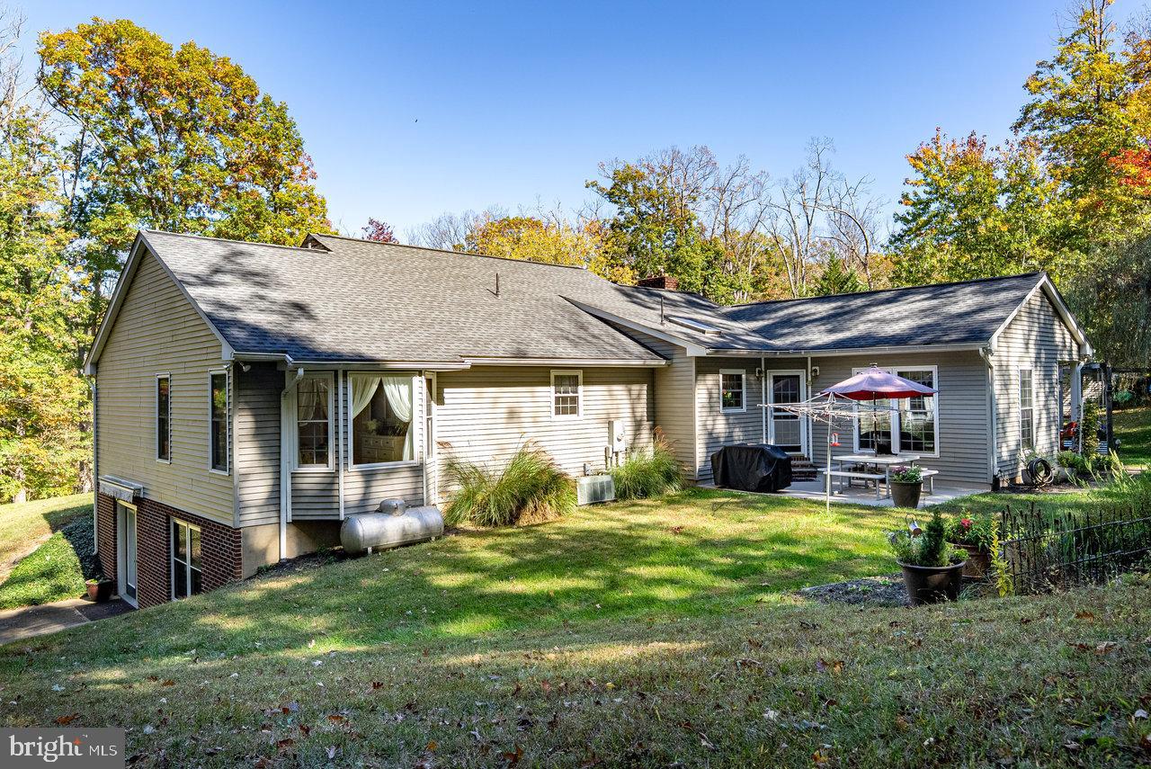 389 MASH LN, EDINBURG, Virginia 22824, 3 Bedrooms Bedrooms, ,3 BathroomsBathrooms,Residential,For sale,389 MASH LN,VASH2012788 MLS # VASH2012788