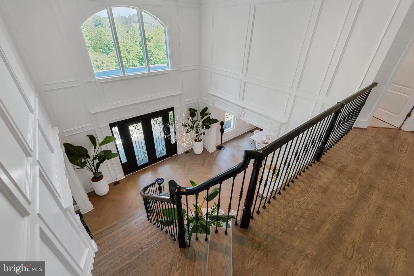 16717 WHIRLAWAY CT, LEESBURG, Virginia 20176, 5 Bedrooms Bedrooms, ,4 BathroomsBathrooms,Residential,For sale,16717 WHIRLAWAY CT,VALO2109286 MLS # VALO2109286