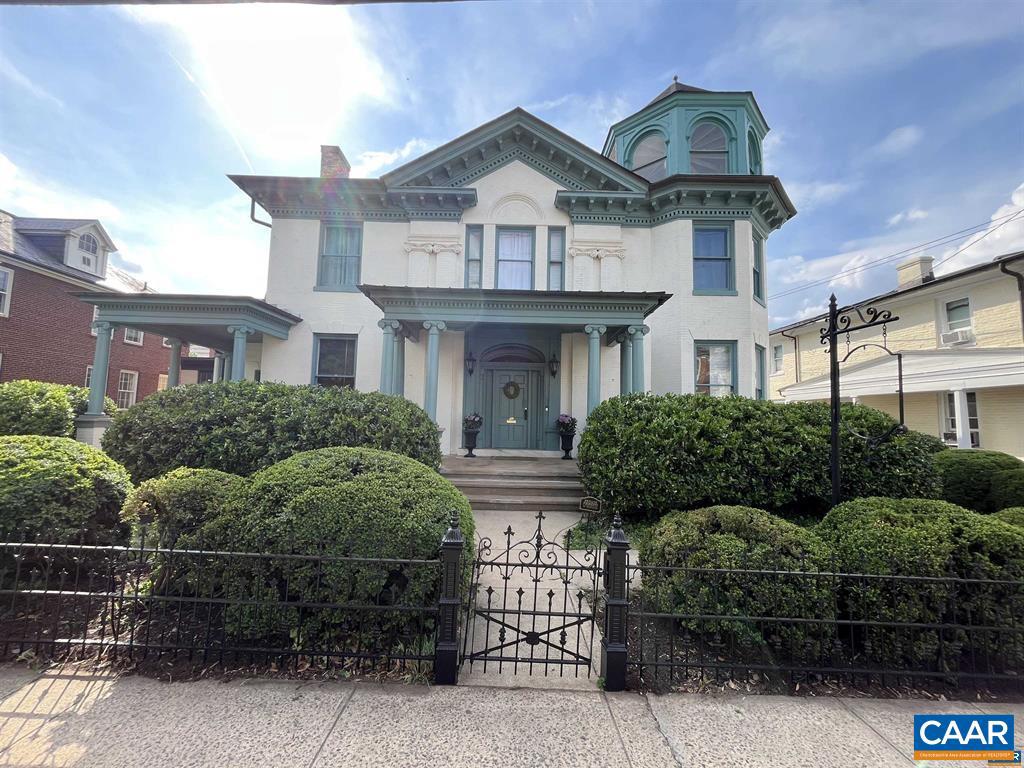 409 PARK ST, CHARLOTTESVILLE, Virginia 22902, 5 Bedrooms Bedrooms, ,4 BathroomsBathrooms,Residential,For sale,409 PARK ST,670240 MLS # 670240