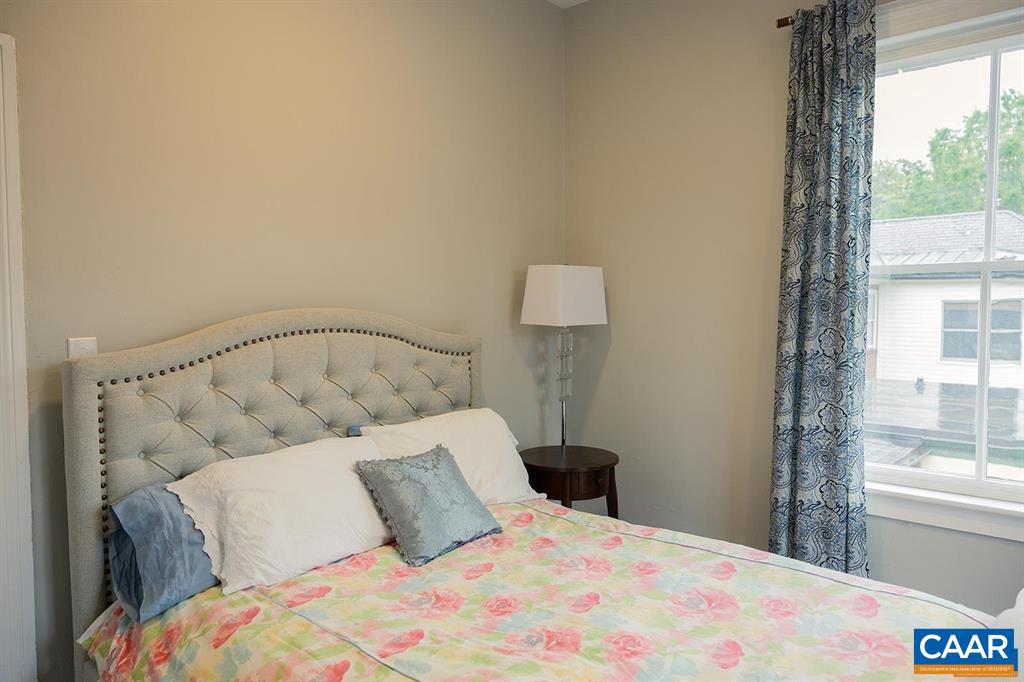 409 PARK ST, CHARLOTTESVILLE, Virginia 22902, 5 Bedrooms Bedrooms, ,4 BathroomsBathrooms,Residential,For sale,409 PARK ST,670240 MLS # 670240