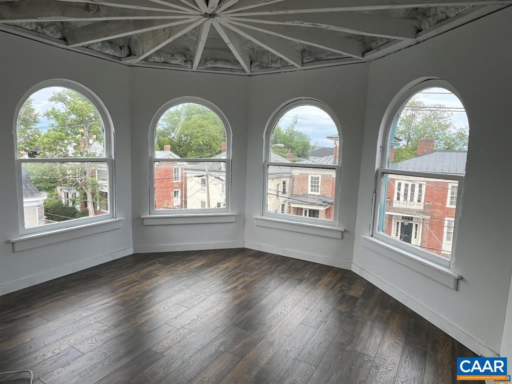 409 PARK ST, CHARLOTTESVILLE, Virginia 22902, 5 Bedrooms Bedrooms, ,4 BathroomsBathrooms,Residential,For sale,409 PARK ST,670240 MLS # 670240