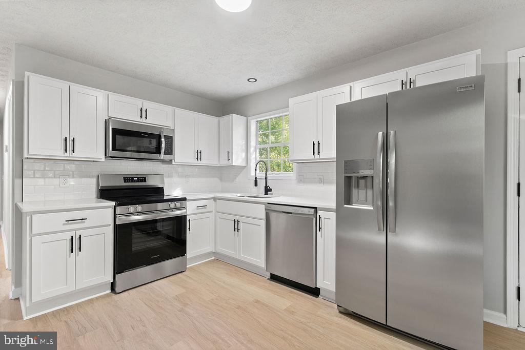 37 CLOVERLEAF DR, BREMO BLUFF, Virginia 23022, 3 Bedrooms Bedrooms, ,2 BathroomsBathrooms,Residential,For sale,37 CLOVERLEAF DR,VAFN2000528 MLS # VAFN2000528