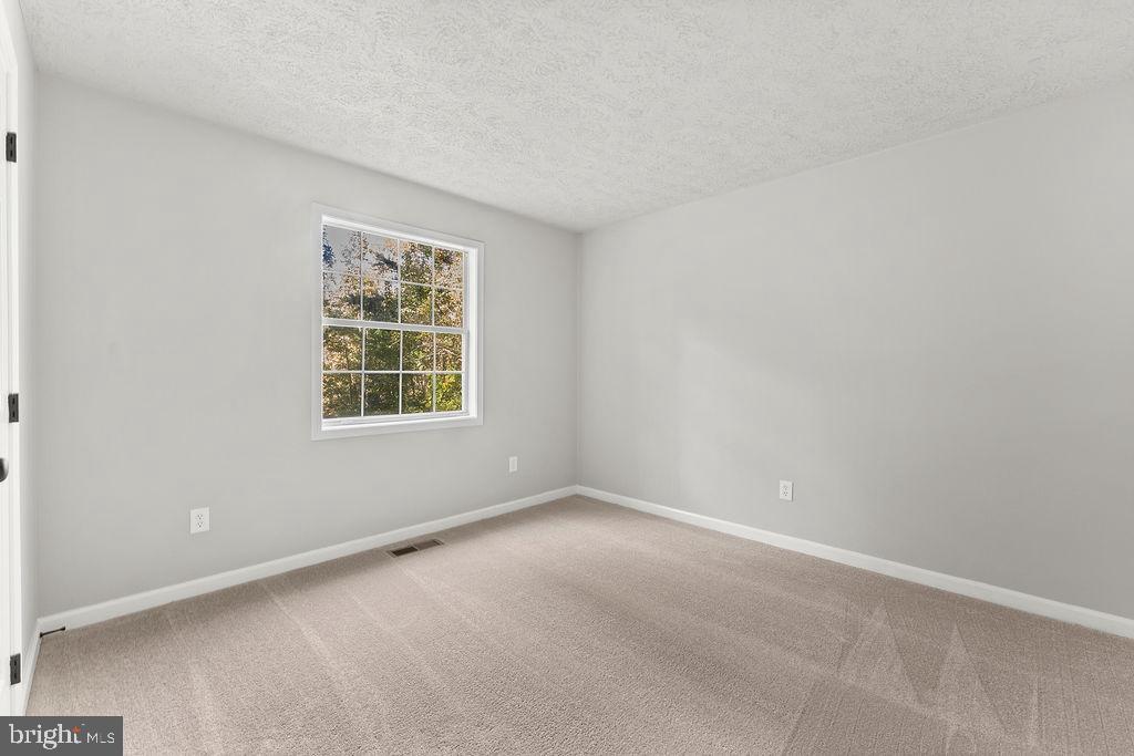 37 CLOVERLEAF DR, BREMO BLUFF, Virginia 23022, 3 Bedrooms Bedrooms, ,2 BathroomsBathrooms,Residential,For sale,37 CLOVERLEAF DR,VAFN2000528 MLS # VAFN2000528