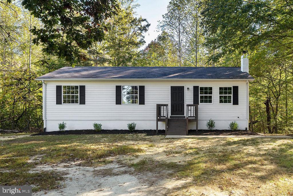37 CLOVERLEAF DR, BREMO BLUFF, Virginia 23022, 3 Bedrooms Bedrooms, ,2 BathroomsBathrooms,Residential,For sale,37 CLOVERLEAF DR,VAFN2000528 MLS # VAFN2000528