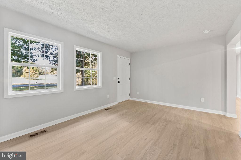 37 CLOVERLEAF DR, BREMO BLUFF, Virginia 23022, 3 Bedrooms Bedrooms, ,2 BathroomsBathrooms,Residential,For sale,37 CLOVERLEAF DR,VAFN2000528 MLS # VAFN2000528