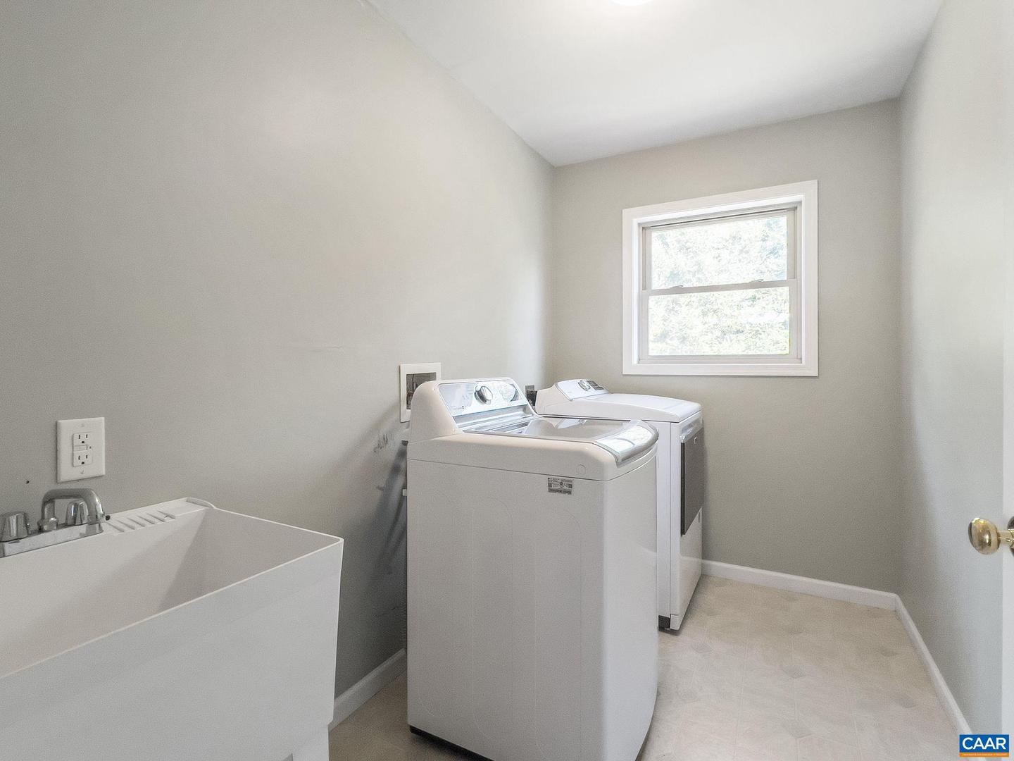 70 PERCY LN, FAIRFIELD, Virginia 24435, 5 Bedrooms Bedrooms, ,3 BathroomsBathrooms,Residential,For sale,70 PERCY LN,670246 MLS # 670246