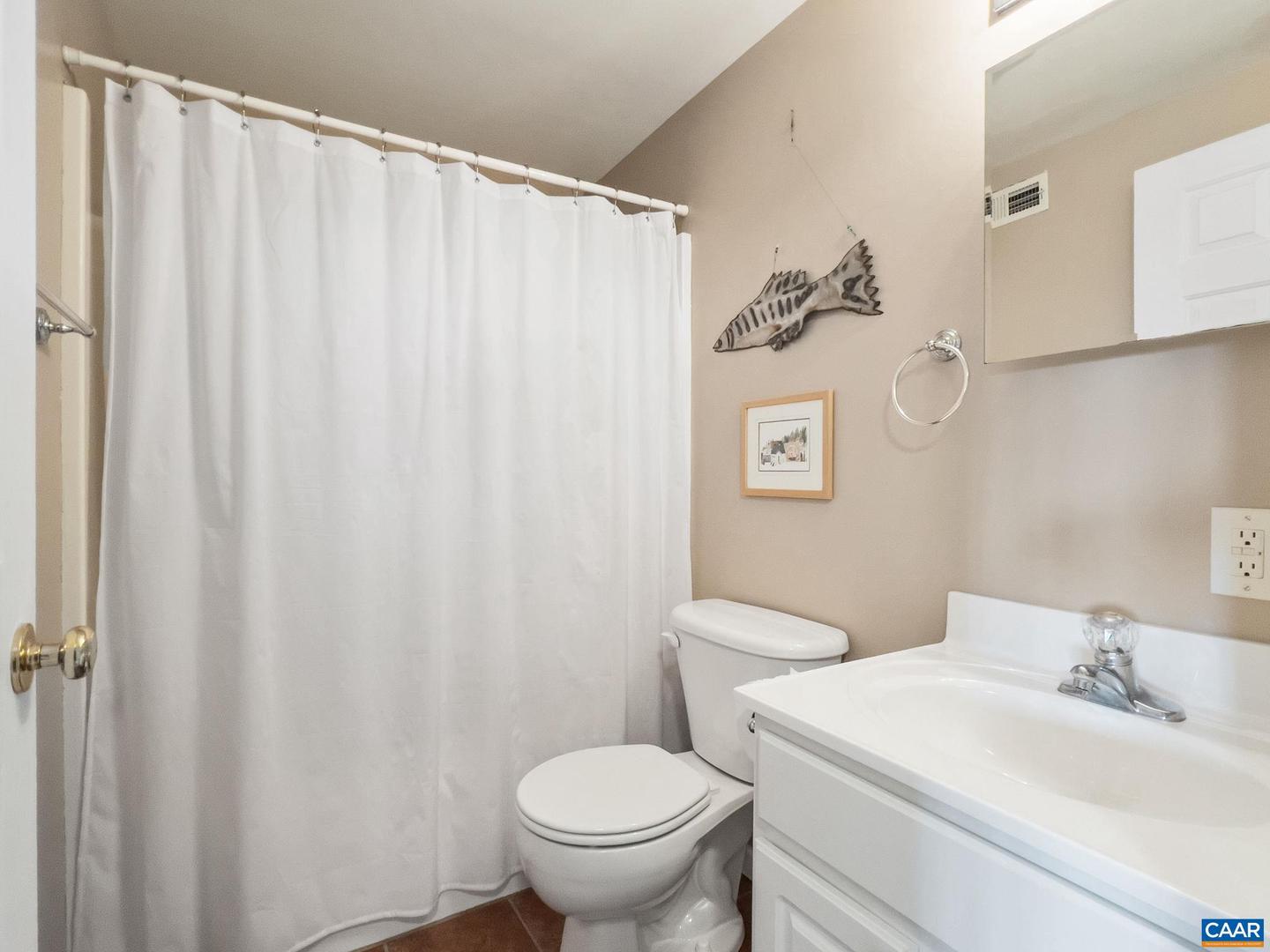 70 PERCY LN, FAIRFIELD, Virginia 24435, 5 Bedrooms Bedrooms, ,3 BathroomsBathrooms,Residential,For sale,70 PERCY LN,670246 MLS # 670246
