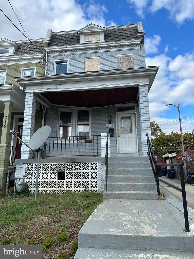 313 UPSHUR ST NW, WASHINGTON, District Of Columbia 20011, 3 Bedrooms Bedrooms, ,3 BathroomsBathrooms,Residential,For sale,313 UPSHUR ST NW,DCDC2228102 MLS # DCDC2228102