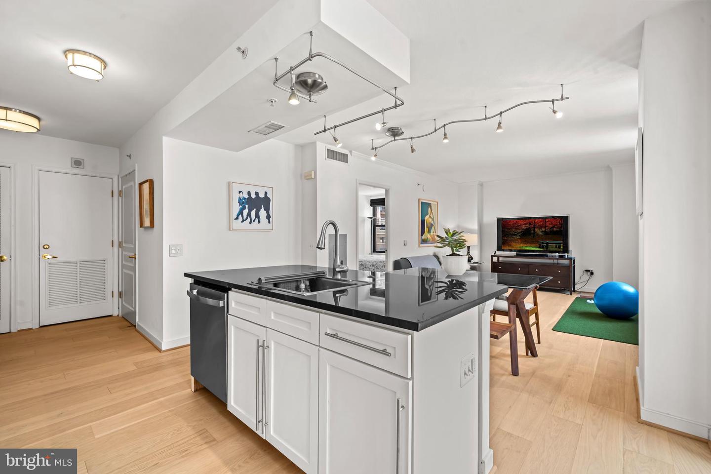 631 D ST NW #834, WASHINGTON, District Of Columbia 20004, 1 Bedroom Bedrooms, ,1 BathroomBathrooms,Residential,For sale,631 D ST NW #834,DCDC2228114 MLS # DCDC2228114