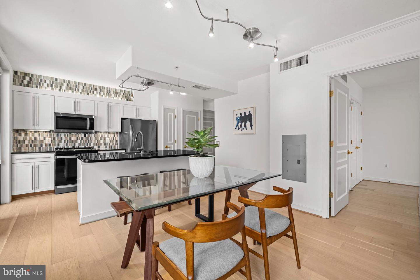 631 D ST NW #834, WASHINGTON, District Of Columbia 20004, 1 Bedroom Bedrooms, ,1 BathroomBathrooms,Residential,For sale,631 D ST NW #834,DCDC2228114 MLS # DCDC2228114