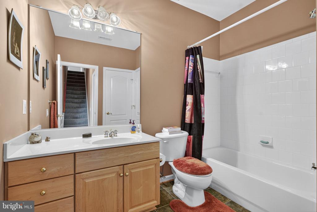 10142 ADA RD, MARSHALL, Virginia, 5 Bedrooms Bedrooms, ,4 BathroomsBathrooms,Residential,10142 ADA RD,VAFQ2019368 MLS # VAFQ2019368 10142 ADA RD, MARSHALL, Virginia, 5 Bedrooms Bedrooms, ,4 BathroomsBathrooms,Residential,10142 ADA RD,VAFQ2019368 MLS # VAFQ2019368