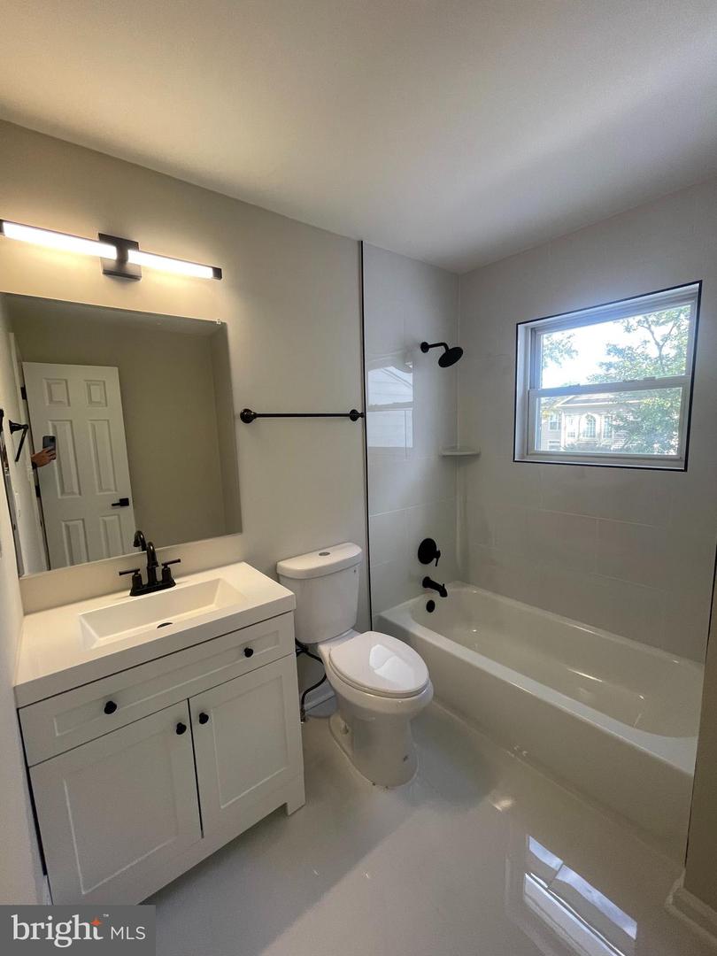 310 MISSOURI AVE, HERNDON, Virginia 20170, 4 Bedrooms Bedrooms, ,2 BathroomsBathrooms,Residential,For sale,310 MISSOURI AVE,VAFX2260686 MLS # VAFX2260686