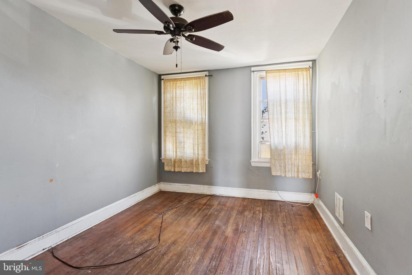 612 LAMONT ST NW, WASHINGTON, District Of Columbia 20010, 3 Bedrooms Bedrooms, ,1 BathroomBathrooms,Residential,For sale,612 LAMONT ST NW,DCDC2215146 MLS # DCDC2215146