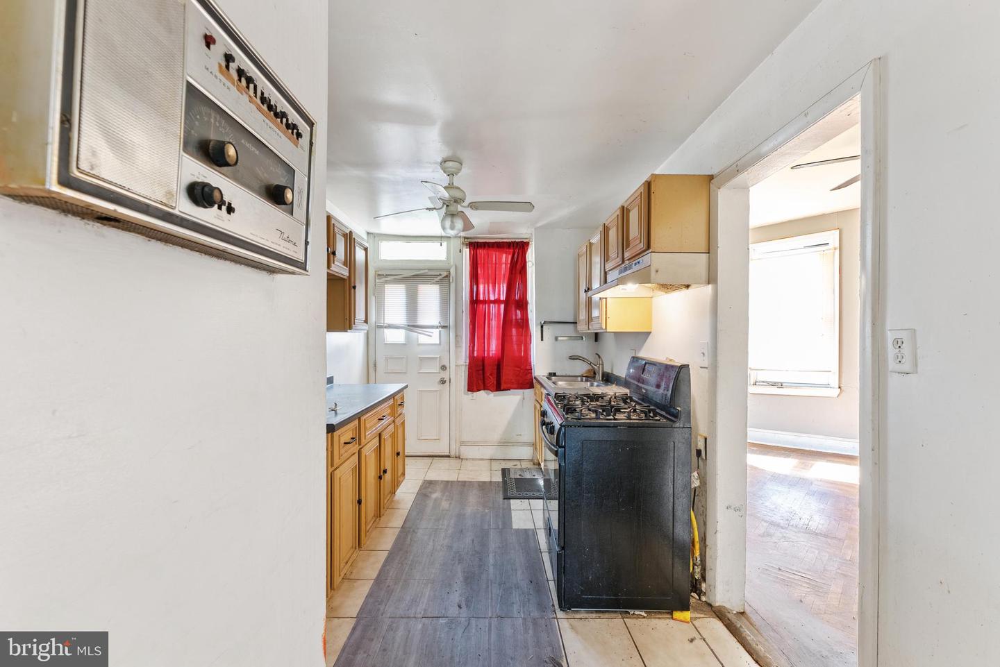612 LAMONT ST NW, WASHINGTON, District Of Columbia 20010, 3 Bedrooms Bedrooms, ,1 BathroomBathrooms,Residential,For sale,612 LAMONT ST NW,DCDC2215146 MLS # DCDC2215146